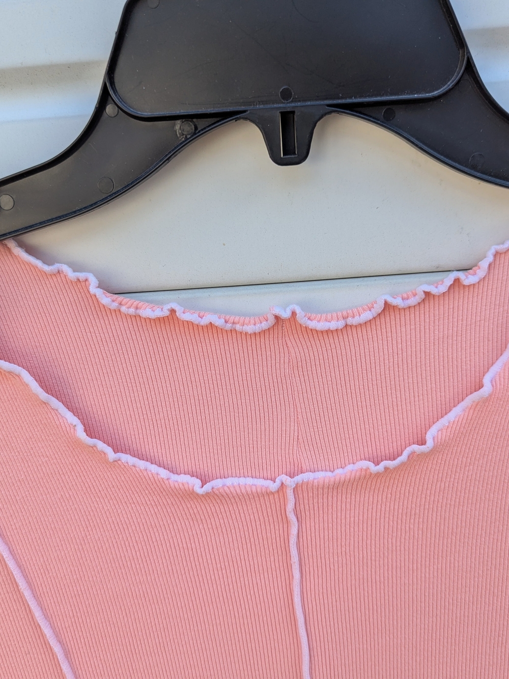 H&M Pastel Pink Ribbed Lettuce-Trim Cropped Tee